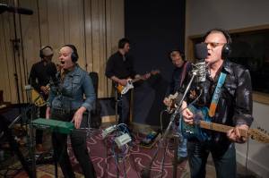 The Silver Maggies: Jonathan Knecht, Felix Dukes, Amy Farrand, Terrence Moore, Steve Tubbert and Patrick Deveny.